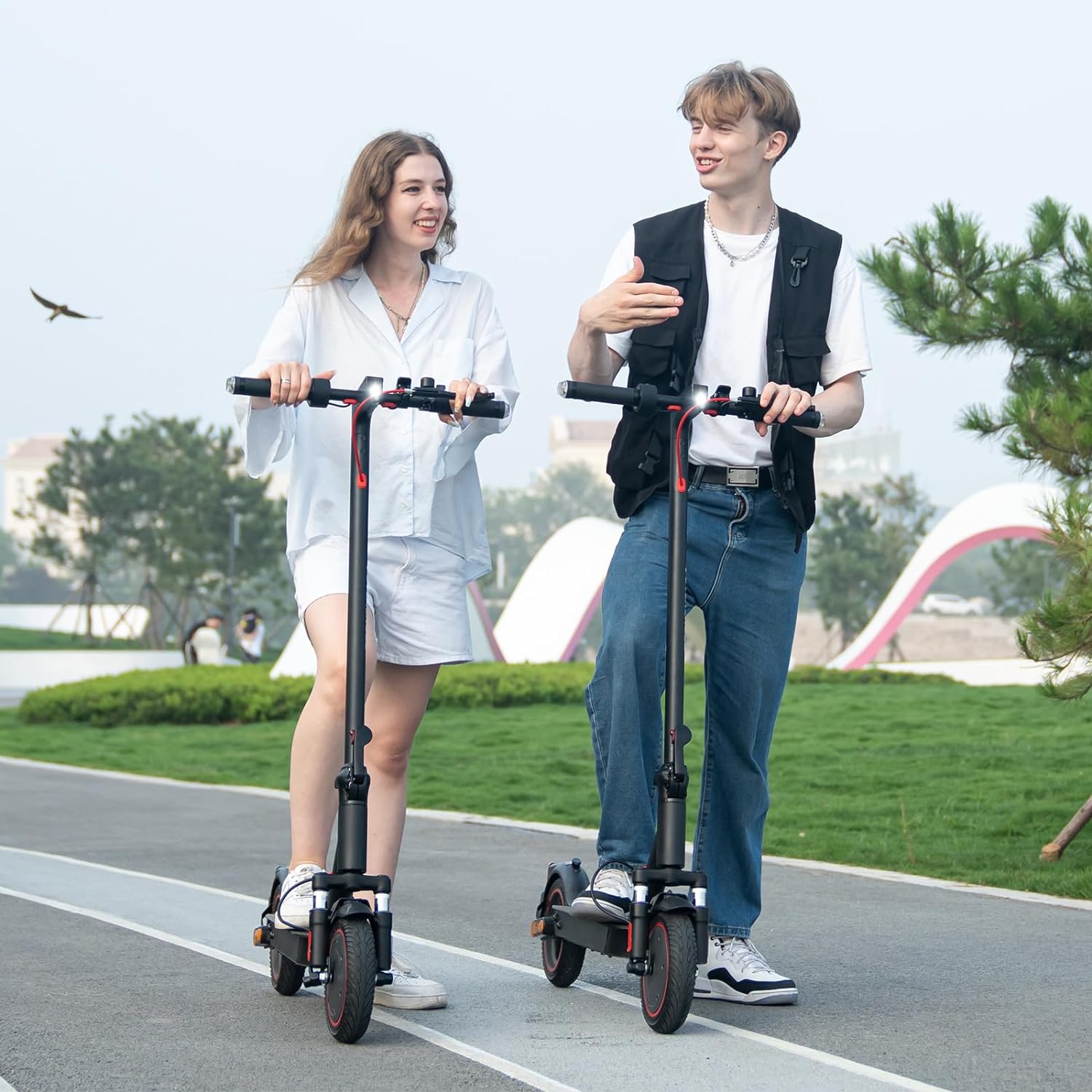 Trottinette électrique pour adultes EV85F, 8,5 pouces, moteur 350 W, batterie 7,8 Ah EV85F Electric Scooter Adults, 8.5'' E-Scooter - APP, 350W Motor, 7.8Ah Battery - Electric Maxx