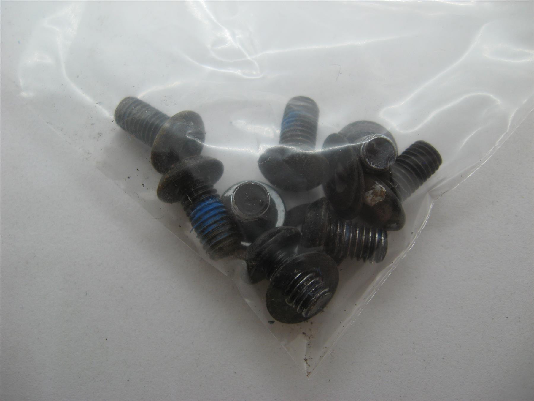 USED BOTTOM BASE PLATE SCREWS FOR BOOSTED SCOOTER USED BOTTOM BASE PLATE SCREWS FOR BOOSTED SCOOTER - Electric Maxx